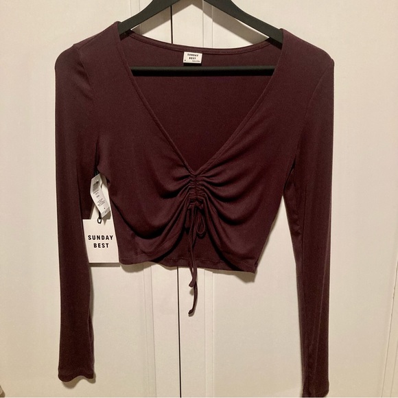 BNWT Aritzia Sunday Best Vida top size medium - Picture 1 of 2